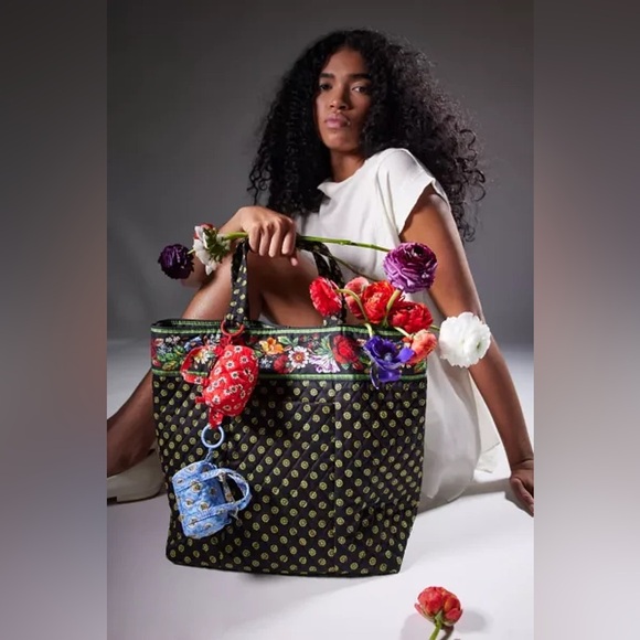 Urban Outfitters Handbags - Vera Bradley  UO Exclusive Original Tote Bag